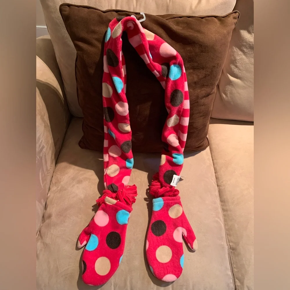 NWT!! GAP Kids Reversible 🧣 Scarf and Mitten Set Size L
3 for $15 with 💕 - Picture 4 of 7